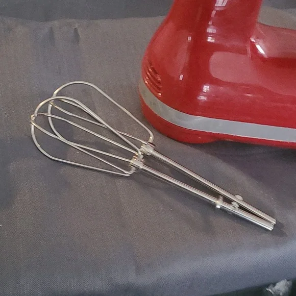 Red Hand Mixer Kitchen Aid - Picture 2 of 4